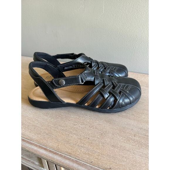 Clarks Shoes - Clarks Elizabelle sea Women’s Size 9 – Fisherman-Mary Jane Hybrid Sandals​​